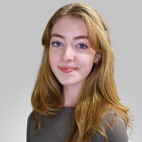 Daniella Gibson headshot